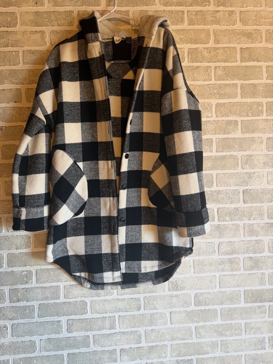 Cloth By Design Jackets & Blazers - cloth & stone Black and Cream Plaid Hooded Shacket
